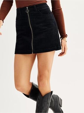 SO Women’s/Junior’s Zip-Front Cord Skirt - US 13